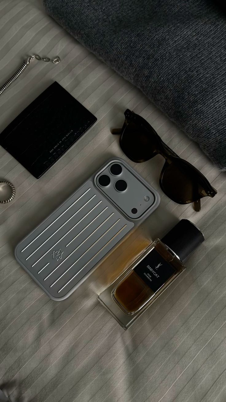 Rimowa Silver Case for iPhone 17 Pro / Max